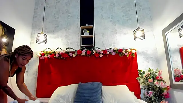 Snapshot of SilvannaFit chatting on 02-28-26, 09:10 SilvannaFit online show from 02-28-26, 09:10