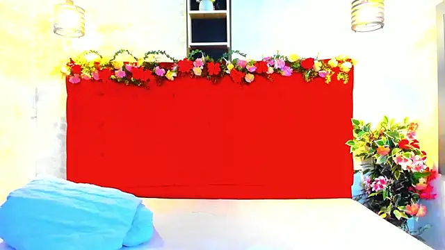 Snapshot of SilvannaFit chatting on 03-26-26, 12:00 SilvannaFit online show from 03-26-26, 12:00