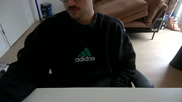 taallguyy 196 online show from 01-12-26, 10:09