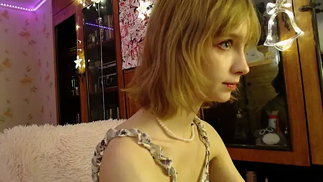 cloudgirrl online show from 01-10-25, 10:15