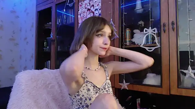 cloudgirrl online show from 01-17-25, 09:06