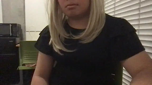Snapshot of Jessica-Aine chatting on 12-08-24, 04:46 Jessica-Aine online show from 12-08-24, 04:46