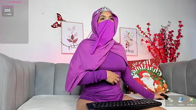 Snapshot of saray_halam chatting on 12-14-24, 06:09 saray halam online show from 12-14-24, 06:09