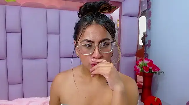 Snapshot of Freya_Miller_ chatting on 02-07-25, 03:34 Freya Miller online show from 02-07-25, 03:34