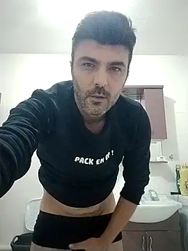 Snapshot of hot_man_eray chatting on 10-14-25, 08:53 hot man eray online show from 10-14-25, 08:53