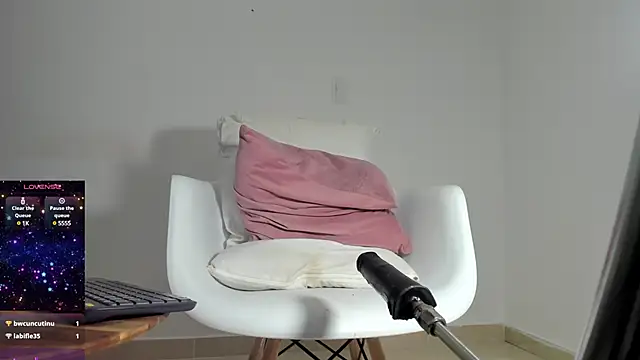 ariana nix online show from 12-06-24, 11:47