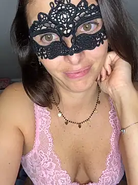 Snapshot of LeMagique- chatting on 09-28-25, 08:47 LeMagique- online show from 09-28-25, 08:47