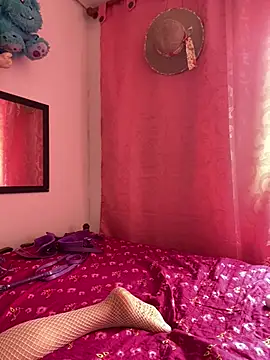 Snapshot of Goddess-Love- chatting on 02-28-25, 06:41 Goddess-Love- online show from 02-28-25, 06:41