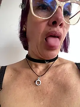 Snapshot of Goddess-Love- chatting on 03-04-25, 07:22 Goddess-Love- online show from 03-04-25, 07:22