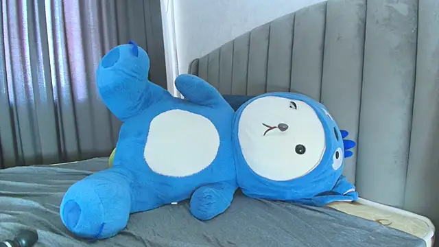 seo yeon  online show from 09-21-25, 02:35