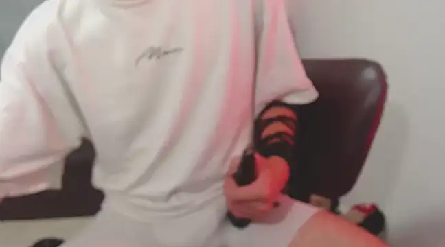 Snapshot of MarceloMilk chatting on 12-27-24, 02:36 MarceloMilk online show from 12-27-24, 02:36