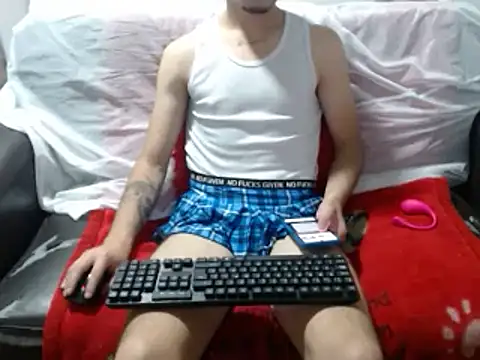 Snapshot of MarceloMilk chatting on 01-20-25, 02:36 MarceloMilk online show from 01-20-25, 02:36