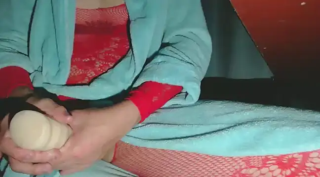 Snapshot of MarceloMilk chatting on 02-17-25, 04:42 MarceloMilk online show from 02-17-25, 04:42