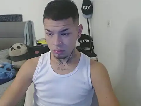 Snapshot of MarceloMilk chatting on 09-10-25, 09:53 MarceloMilk online show from 09-10-25, 09:53