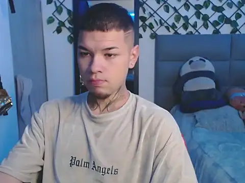 Snapshot of MarceloMilk chatting on 09-24-25, 01:47 MarceloMilk online show from 09-24-25, 01:47