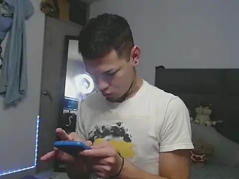 Snapshot of MarceloMilk chatting on 10-07-25, 05:59 MarceloMilk online show from 10-07-25, 05:59