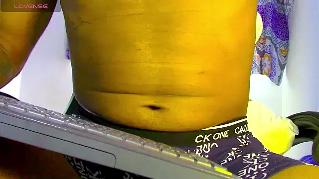 Amir mikelsen online show from 09-12-25, 03:34