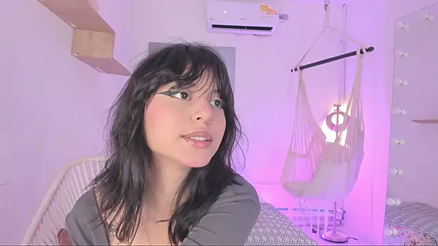 Snapshot of tamara_aluna chatting on 03-13-25, 12:13 tamara aluna online show from 03-13-25, 12:13