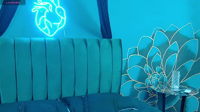 Lunamistyc online show from 12-20-25, 08:05