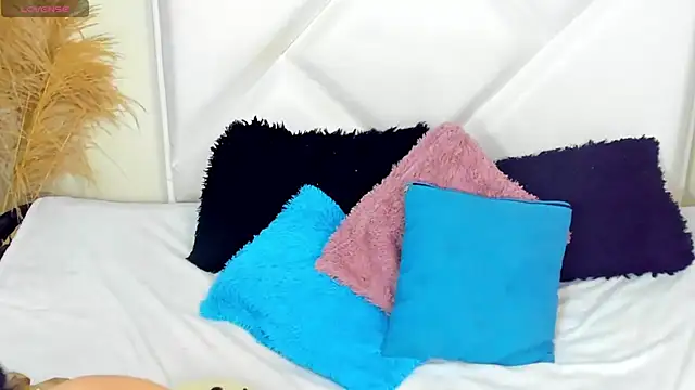 Snapshot of ScarlethNatasha chatting on 07-14-26, 02:49 ScarlethNatasha online show from 07-14-26, 02:49