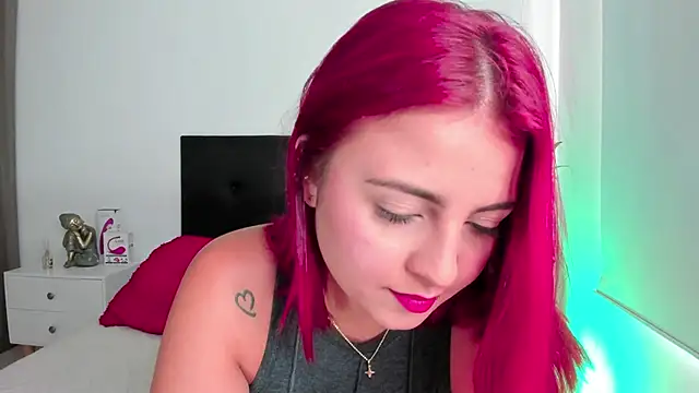 Snapshot of LaylaJewel chatting on 01-13-25, 03:47 LaylaJewel online show from 01-13-25, 03:47