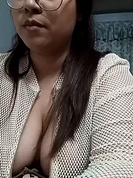 rosegloss69 online show from 12-17-24, 06:35