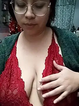 rosegloss69 online show from 12-30-24, 06:20