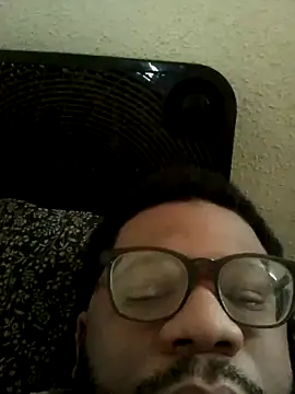 dvaughn3117 online show from 03-11-25, 03:56