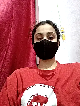 Snapshot of magicmoment00786 chatting on 10-04-25, 05:44 magicmoment00786 online show from 10-04-25, 05:44