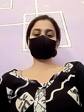 Snapshot of magicmoment00786 chatting on 10-25-25, 05:30 magicmoment00786 online show from 10-25-25, 05:30