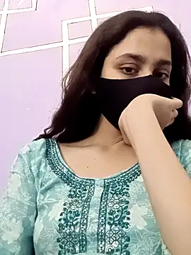 Snapshot of magicmoment00786 chatting on 10-29-25, 04:53 magicmoment00786 online show from 10-29-25, 04:53