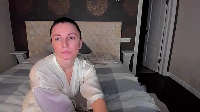 AllisonWilliams online show from 12-16-24, 06:05