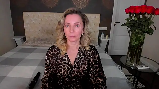 AllisonWilliams online show from 09-12-25, 04:51