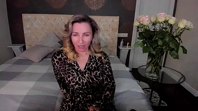 AllisonWilliams online show from 09-29-25, 05:18