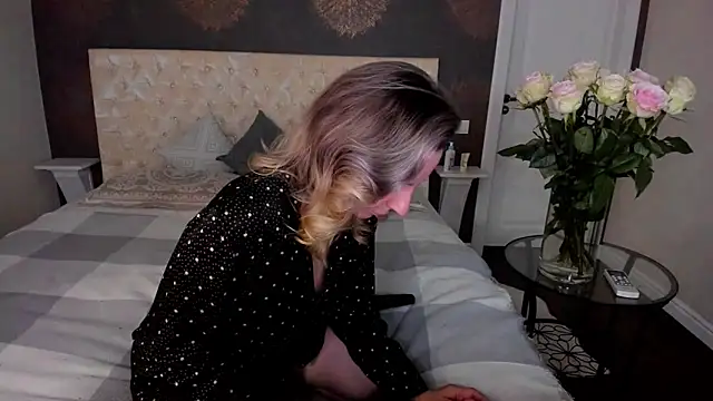 AllisonWilliams online show from 10-01-25, 04:57