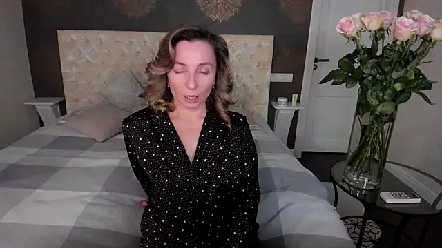 AllisonWilliams online show from 11-28-25, 03:36