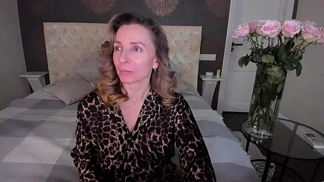 AllisonWilliams online show from 12-03-25, 06:06