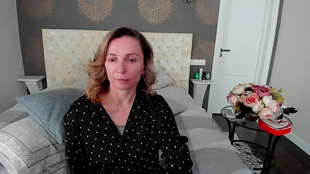 AllisonWilliams online show from 05-11-26, 04:04