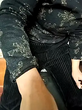 Snapshot of miaomiao520 chatting on 12-11-24, 05:53 miaomiao520 online show from 12-11-24, 05:53