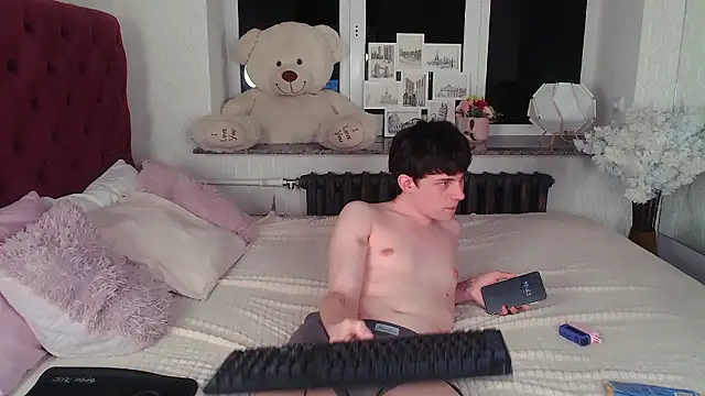 Snapshot of iwillfall chatting on 03-23-26, 04:44 iwillfall online show from 03-23-26, 04:44