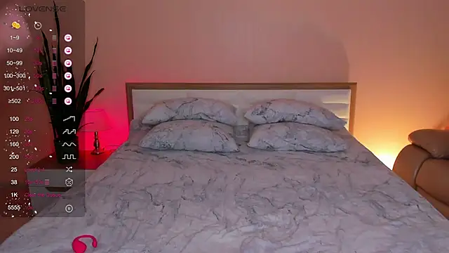 Snapshot of skinny_sissss chatting on 10-20-25, 11:10 skinny sissss online show from 10-20-25, 11:10