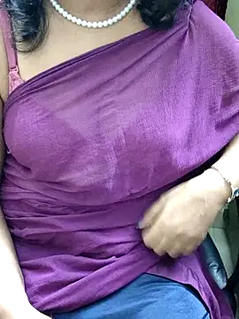 Snapshot of indian_anu_mallu chatting on 03-18-25, 04:37 indian anu mallu online show from 03-18-25, 04:37