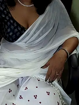 Snapshot of indian_anu_mallu chatting on 03-20-25, 06:30 indian anu mallu online show from 03-20-25, 06:30