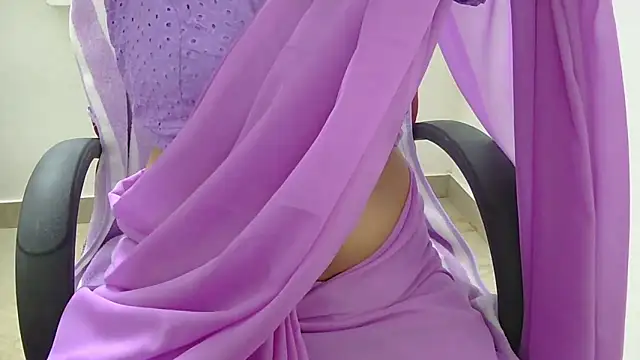 Snapshot of indian_anu_mallu chatting on 10-12-25, 03:38 indian anu mallu online show from 10-12-25, 03:38