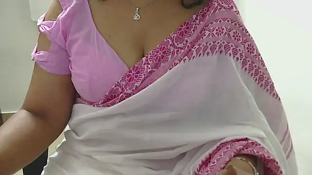 Snapshot of indian_anu_mallu chatting on 10-30-25, 05:24 indian anu mallu online show from 10-30-25, 05:24