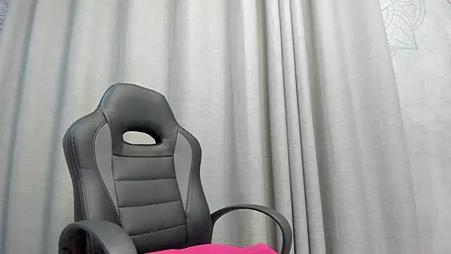 Snapshot of AngelStonne_ chatting on 01-10-25, 01:09 AngelStonne online show from 01-10-25, 01:09