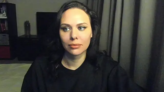 MollyCheiz online show from 02-07-25, 08:31