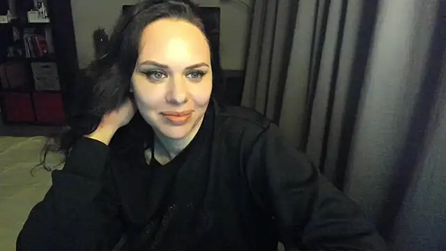 MollyCheiz online show from 02-07-25, 11:34