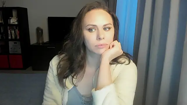 MollyCheiz online show from 01-19-26, 01:26