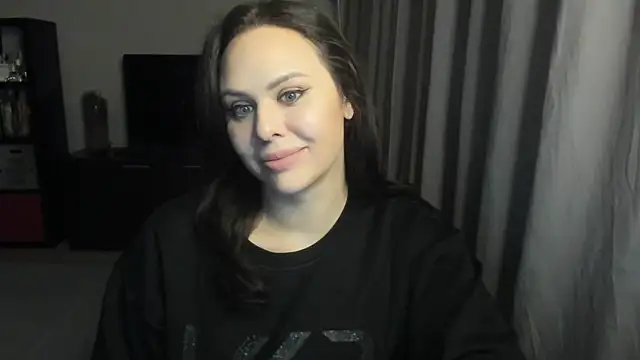MollyCheiz online show from 02-15-26, 03:42